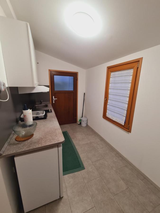 Countryside Apartment Koper Exterior photo